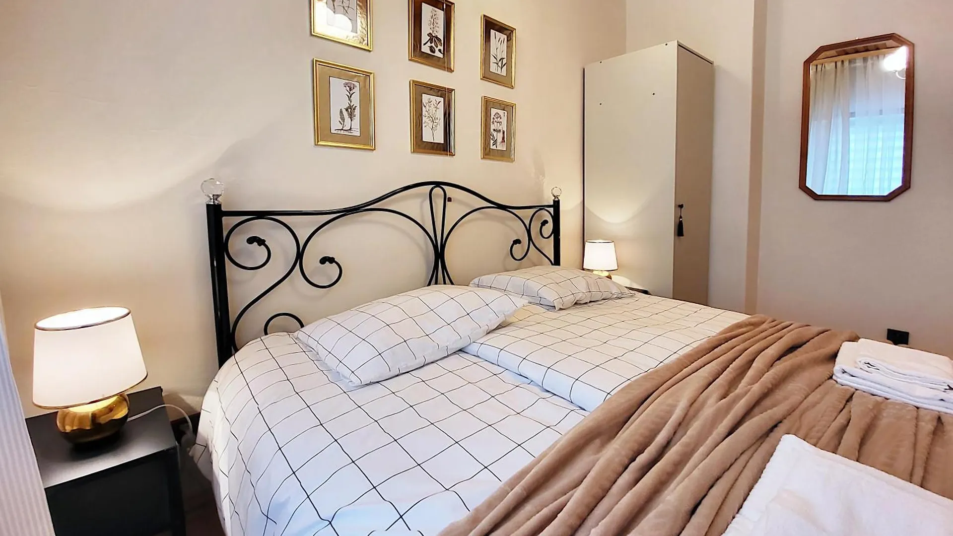 Bed & Breakfast Husarska 60 Warszawa